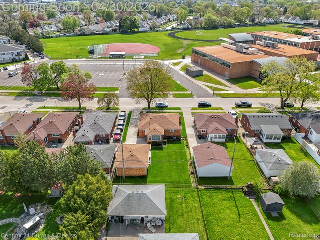 8262 Vine Avenue, Allen Park, MI 48101