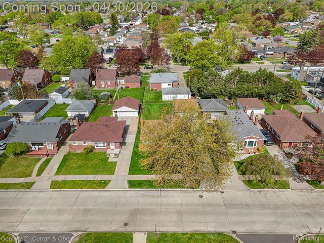 8262 Vine Avenue, Allen Park, MI 48101