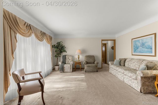 8262 Vine Avenue, Allen Park, MI 48101