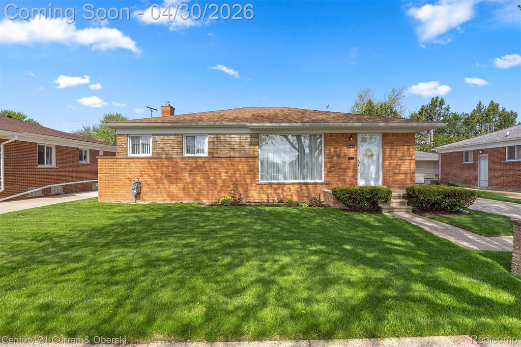 8262 Vine Avenue, Allen Park, MI 48101