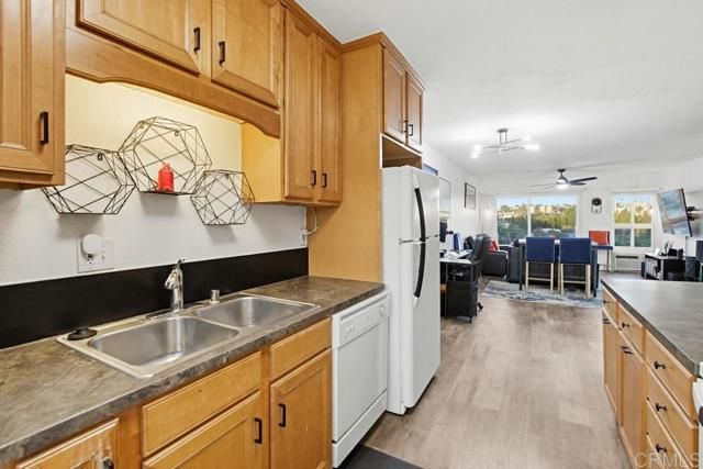 8220 Vincetta Drive 44, La Mesa, CA 91942