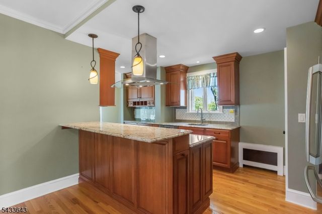 141 Henry St, Hasbrouck Heights Boro, NJ 07604