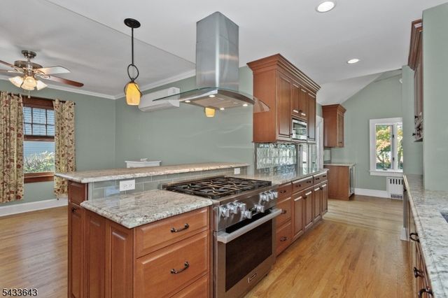 141 Henry St, Hasbrouck Heights Boro, NJ 07604