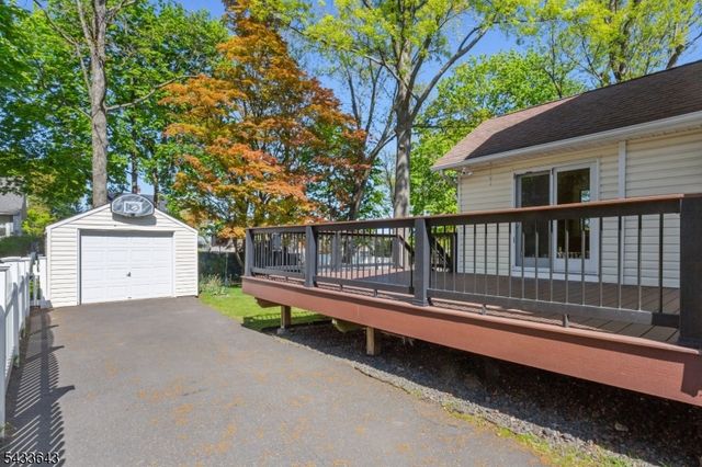 141 Henry St, Hasbrouck Heights Boro, NJ 07604