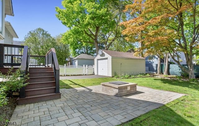 141 Henry St, Hasbrouck Heights Boro, NJ 07604
