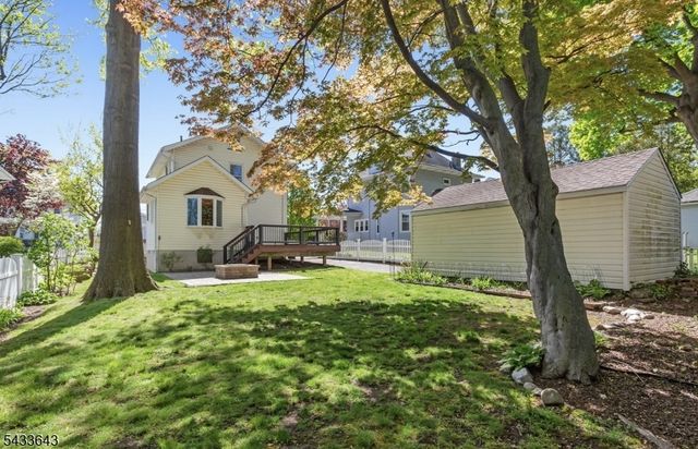 141 Henry St, Hasbrouck Heights Boro, NJ 07604