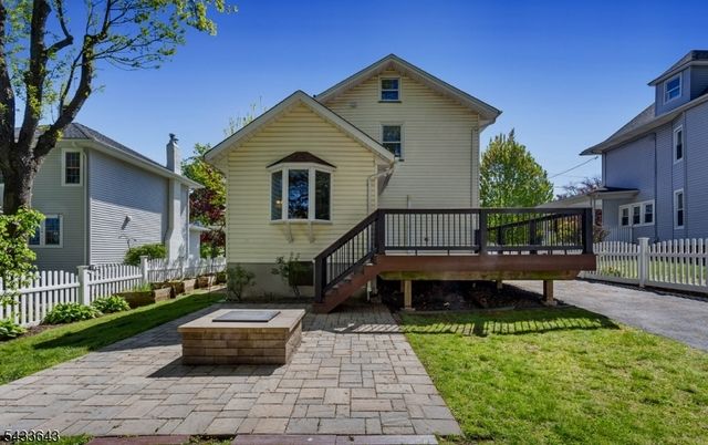 141 Henry St, Hasbrouck Heights Boro, NJ 07604