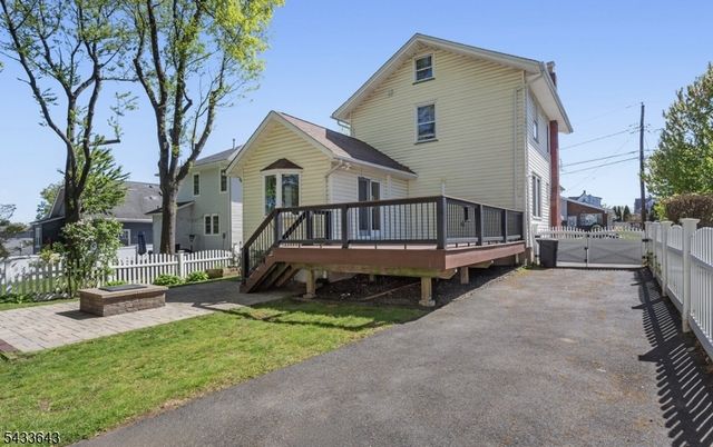 141 Henry St, Hasbrouck Heights Boro, NJ 07604