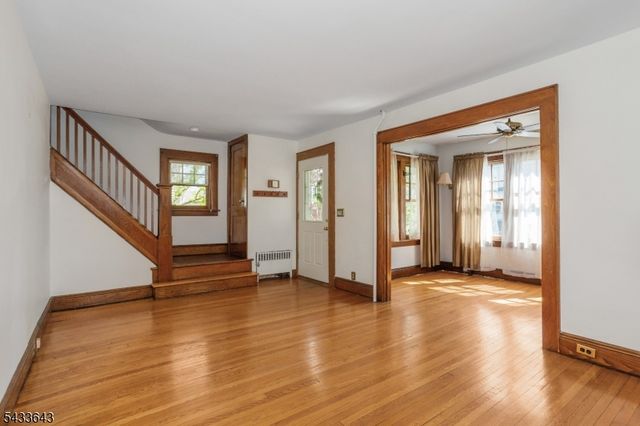 141 Henry St, Hasbrouck Heights Boro, NJ 07604