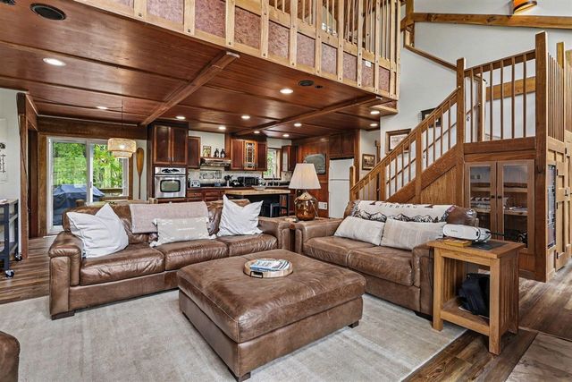 10953 Red Bud Trail, Berrien Springs, MI 49103