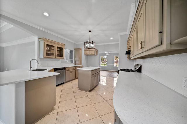 17603 W Fawn River Circle, Spring, TX 77379