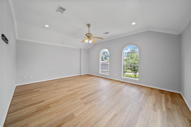 17603 W Fawn River Circle, Spring, TX 77379