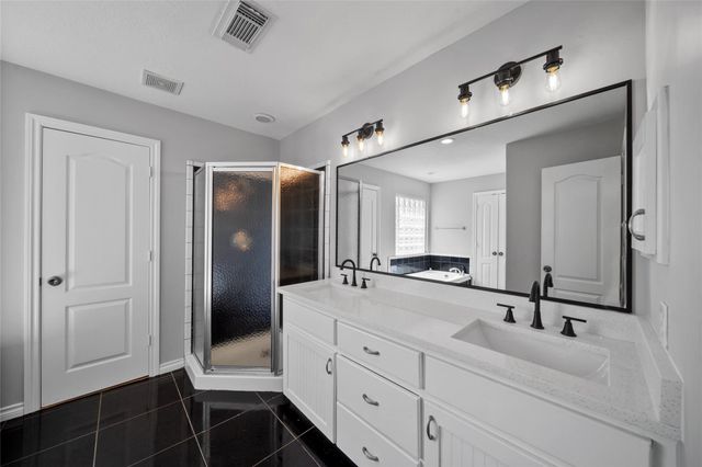 17603 W Fawn River Circle, Spring, TX 77379