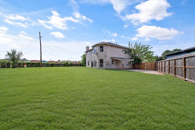 17603 W Fawn River Circle, Spring, TX 77379