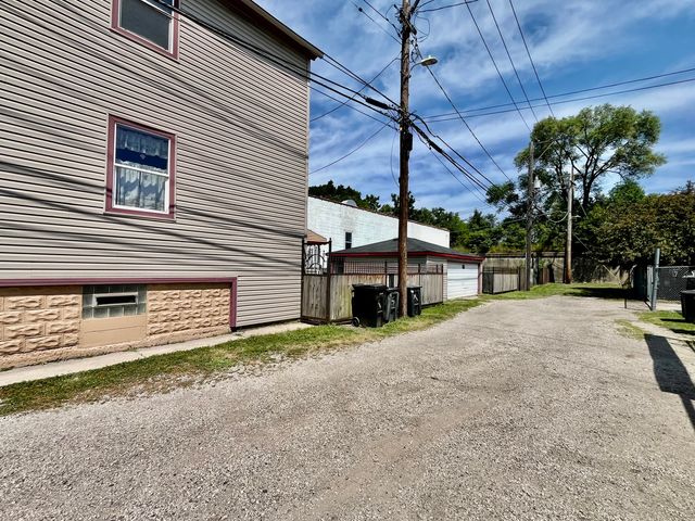 2948 E 95th Street, Chicago, IL 60617
