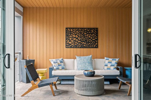 128 Henry Street Unit 406, Saratoga Springs, NY 12866