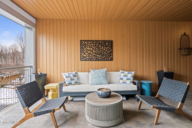 128 Henry Street Unit 406, Saratoga Springs, NY 12866