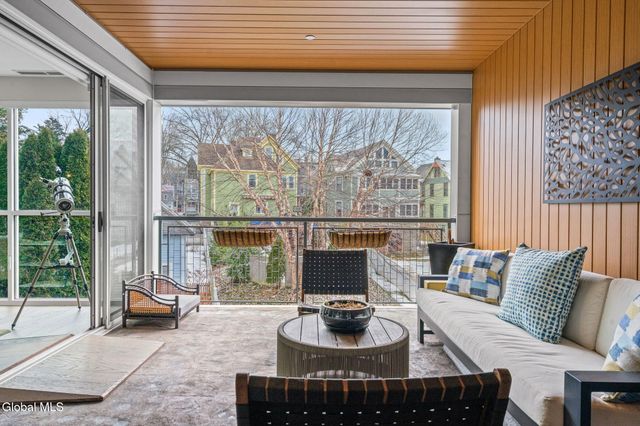 128 Henry Street Unit 406, Saratoga Springs, NY 12866