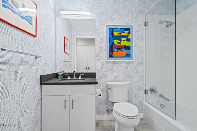 128 Henry Street Unit 406, Saratoga Springs, NY 12866