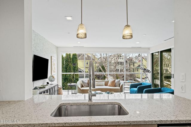 128 Henry Street Unit 406, Saratoga Springs, NY 12866