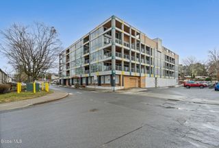 128 Henry Street Unit 406, Saratoga Springs, NY 12866