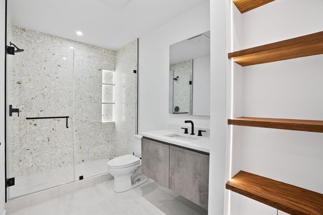 15 Algonquin Rd 2, Newton, MA 02467
