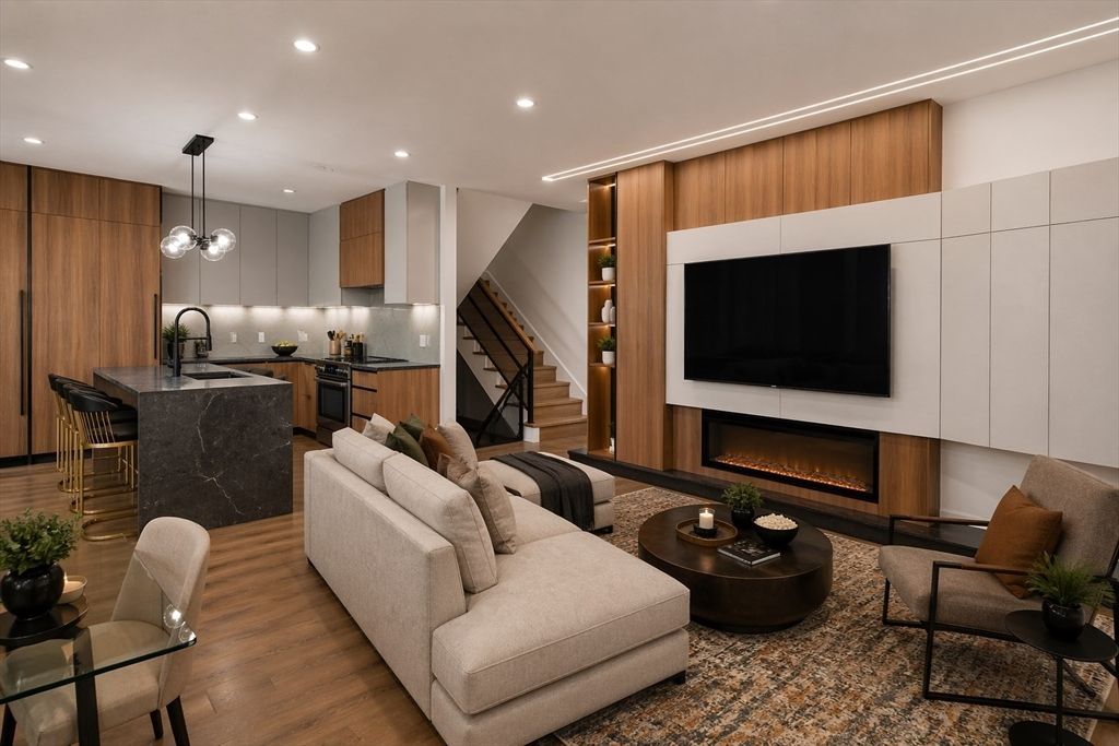 15 Algonquin Rd 2, Newton, MA 02467
