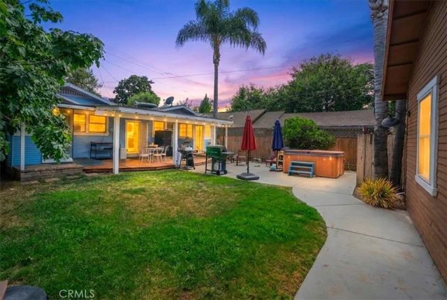 817 E Palmyra Avenue, Orange, CA 92866