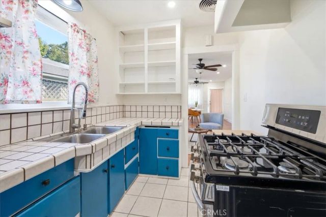 817 E Palmyra Avenue, Orange, CA 92866