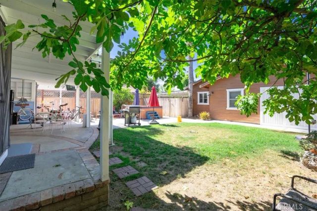 817 E Palmyra Avenue, Orange, CA 92866
