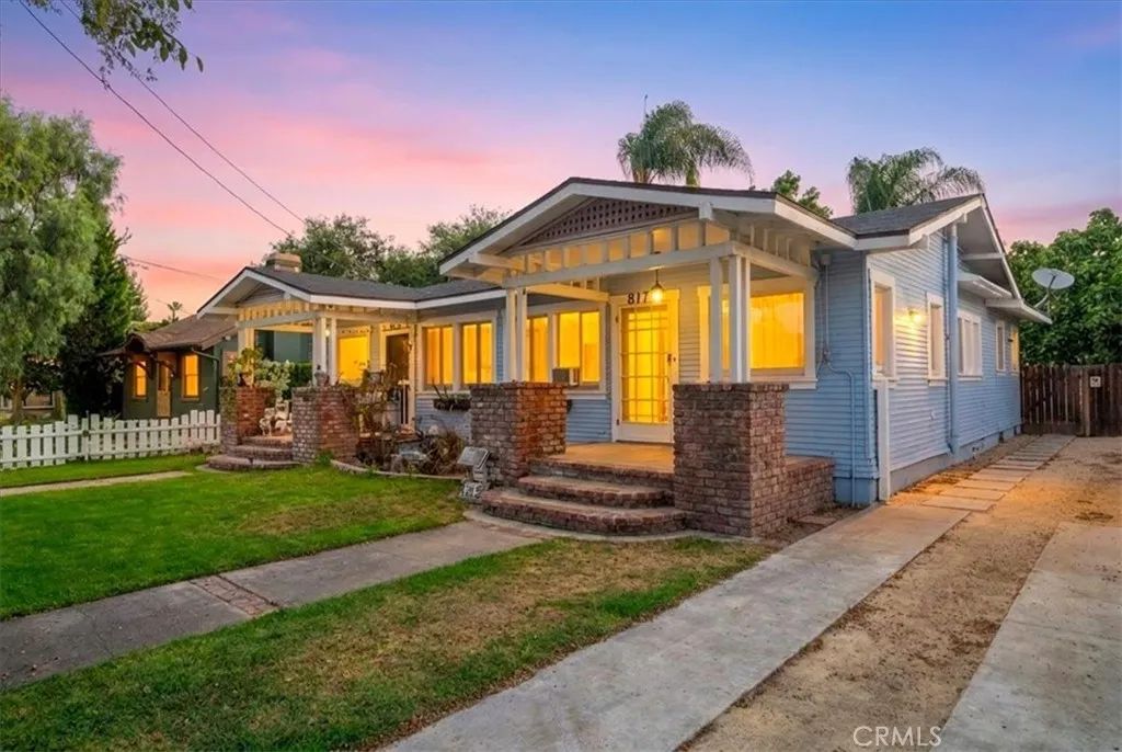 817 E Palmyra Avenue, Orange, CA 92866