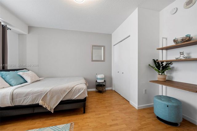 18100 N Bay Rd 308, Sunny Isles Beach, FL 33160