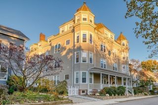 173 Davis St 4, Brookline, MA 02445