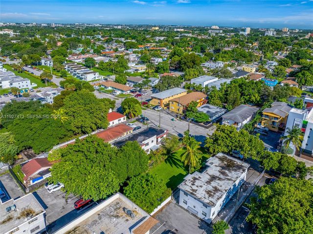 1872 NW 24th St, Miami, FL 33142