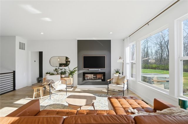 1929 Prestwick Bend, Miamisburg, OH 45342