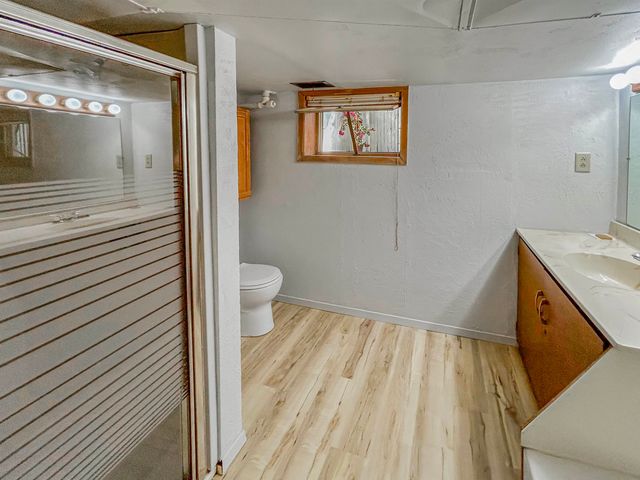 421 23rd St NW, Minot, ND 58703