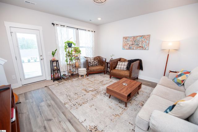 193 Dalmatian Drive, Spartanburg, SC 29307