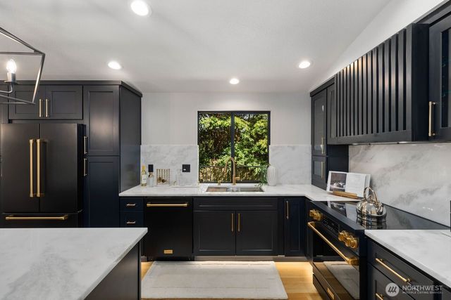 22905 35th Avenue SE, Bothell, WA 98021