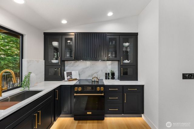22905 35th Avenue SE, Bothell, WA 98021