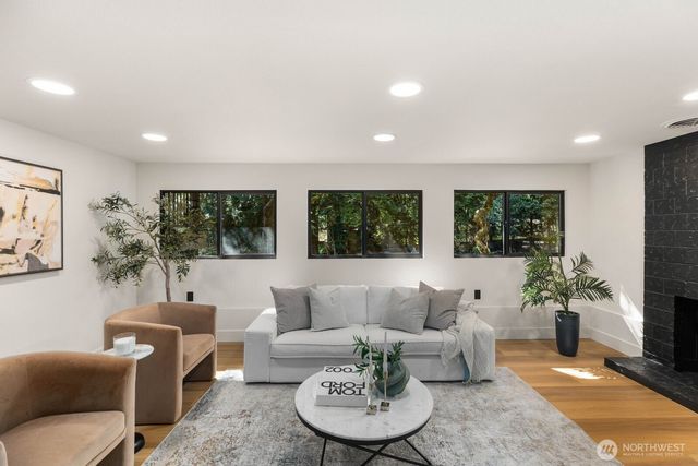 22905 35th Avenue SE, Bothell, WA 98021