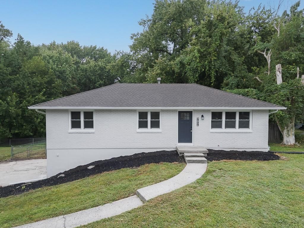 6729 Yecker Avenue, Kansas City, KS 66109