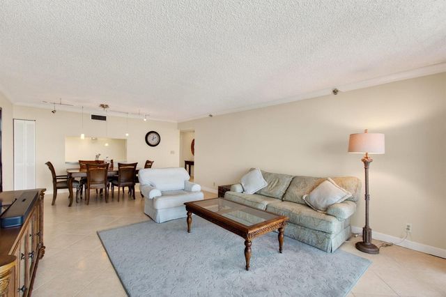 4740 S Ocean Boulevard 702, Highland Beach, FL 33487