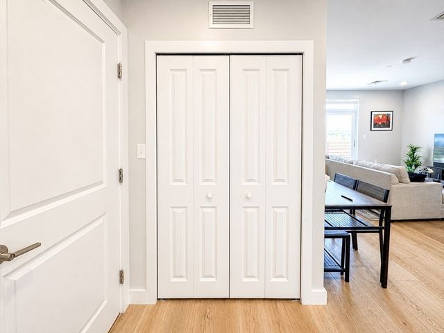 1650 Commonwealth Ave 605, Boston, MA 02135