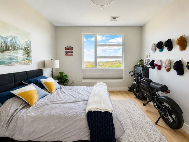 1650 Commonwealth Ave 605, Boston, MA 02135