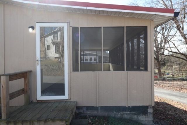 313 Andrews Ave, Hartsville, TN 37074