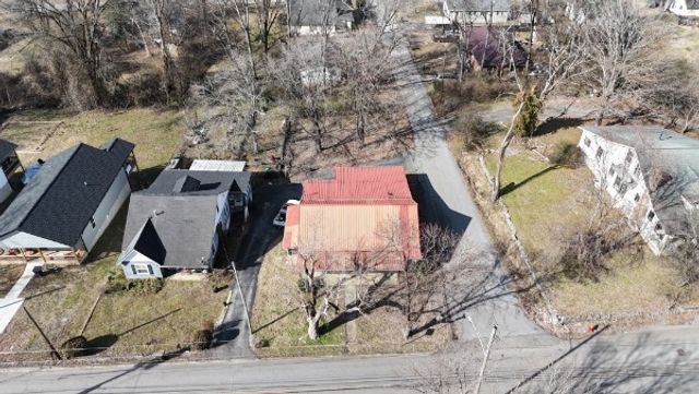 313 Andrews Ave, Hartsville, TN 37074