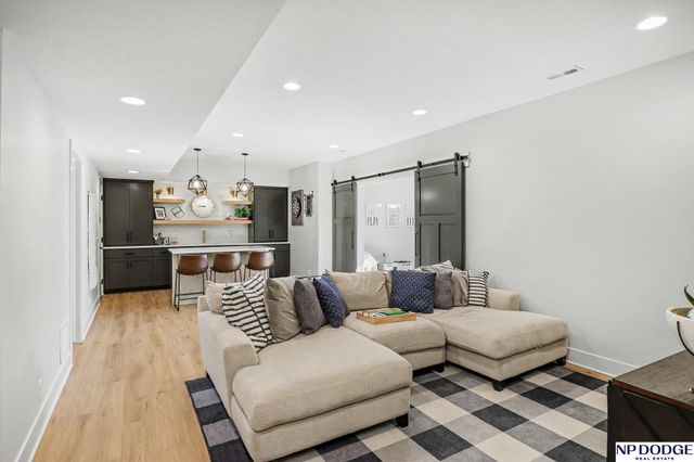 10805 S 186 Avenue, Omaha, NE 68136