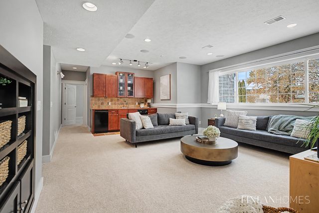 6179 Sheldon Oak Drive, Hudsonville, MI 49426