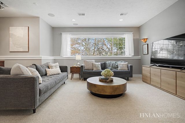 6179 Sheldon Oak Drive, Hudsonville, MI 49426