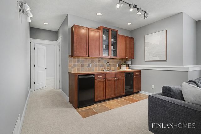 6179 Sheldon Oak Drive, Hudsonville, MI 49426